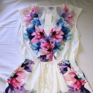 Floral print romper NWT